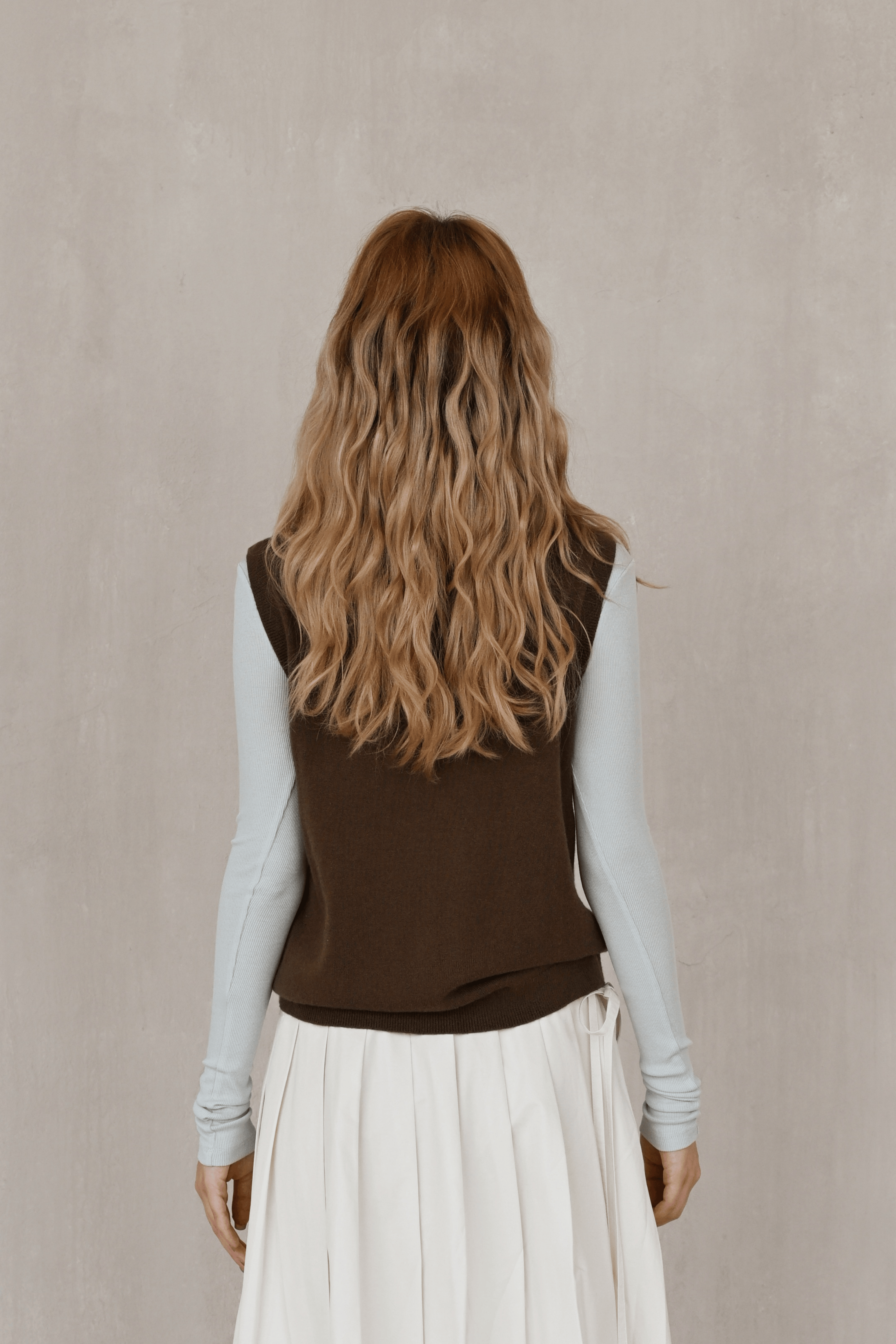 Last Sunset Pleated Midi Skirt — Grey / Almond White