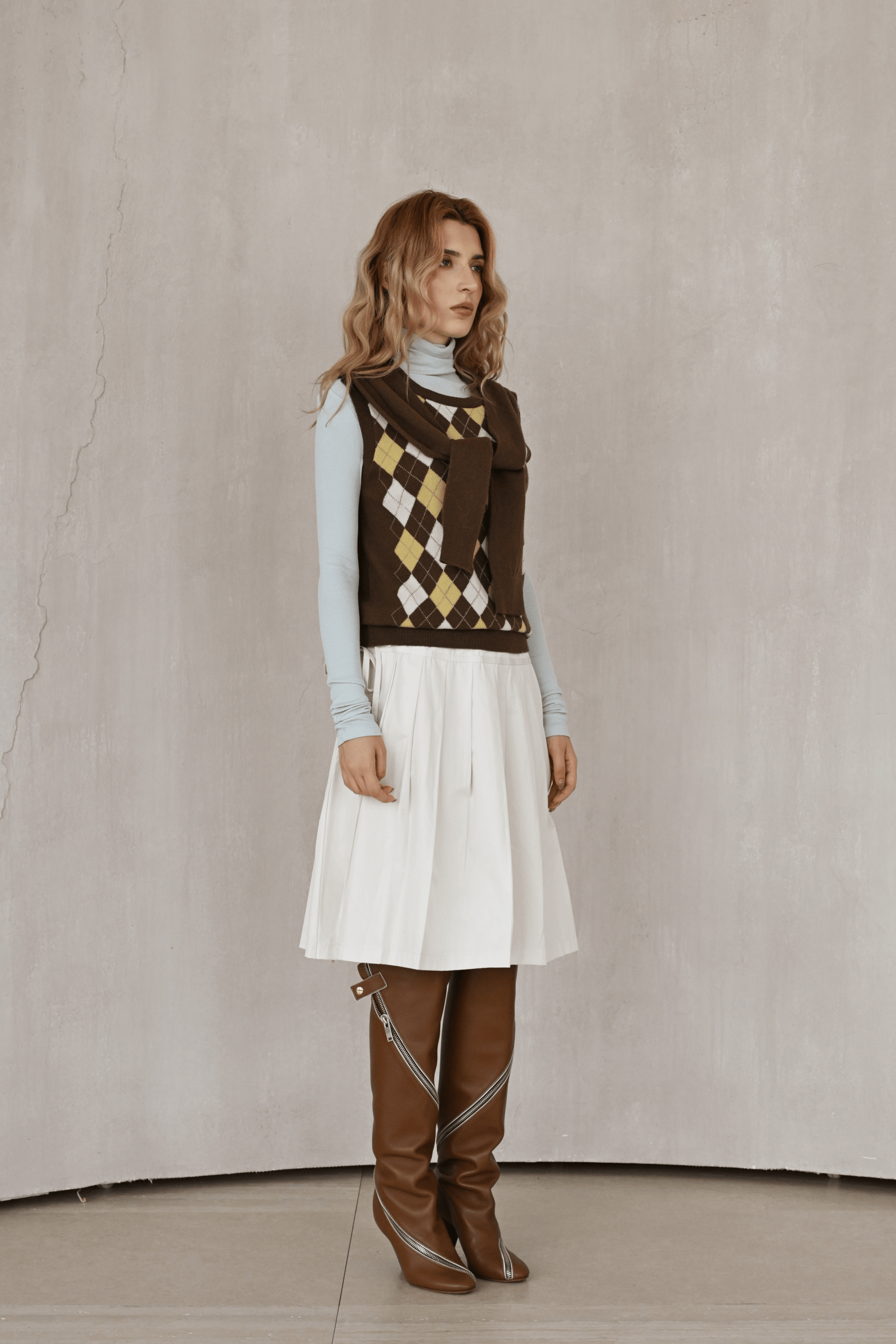 Last Sunset Pleated Midi Skirt — Grey / Almond White